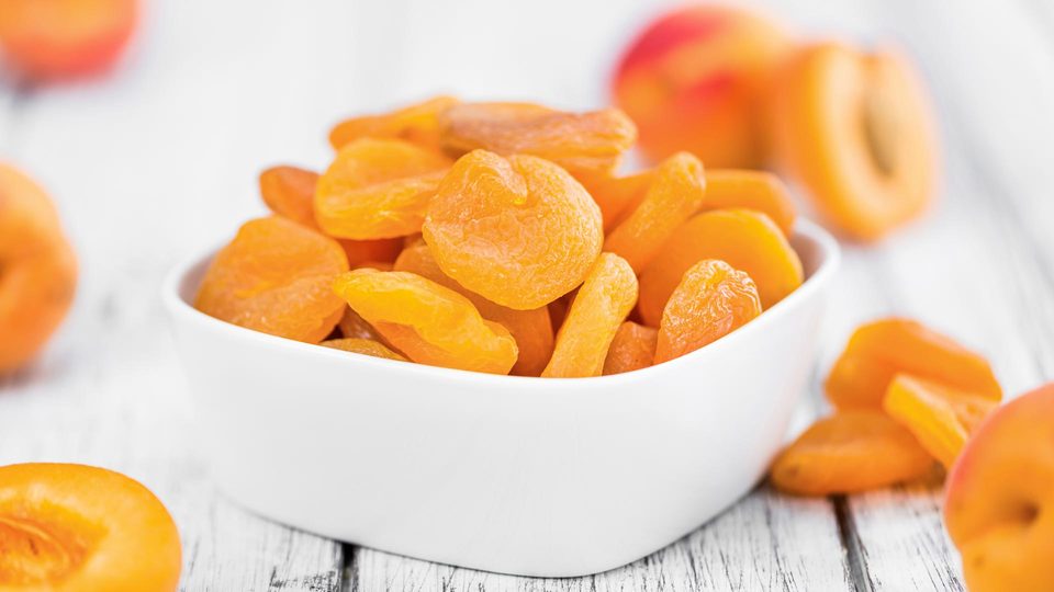 How To Slice Dried Apricots Innit