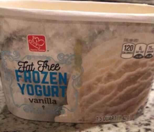 Harris Teeter Fat Free, Vanilla Frozen Yogurt 1.5 QT, Nutrition