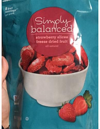 Simply Balanced Strawberry Slices Freeze Dried Fruit - 28 g