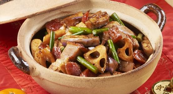 Abundant Claypot With Abalone Sauce