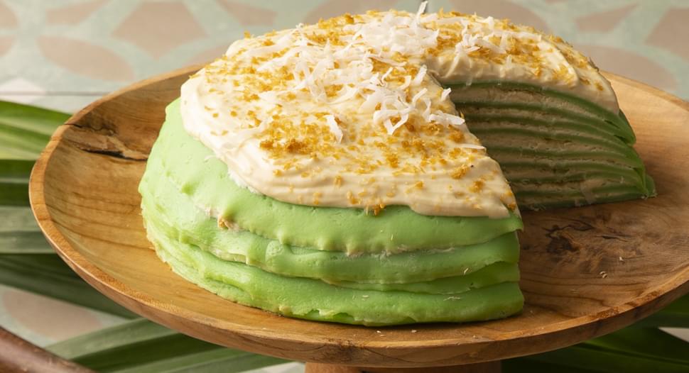 Kueh Dadar Crepe Cake