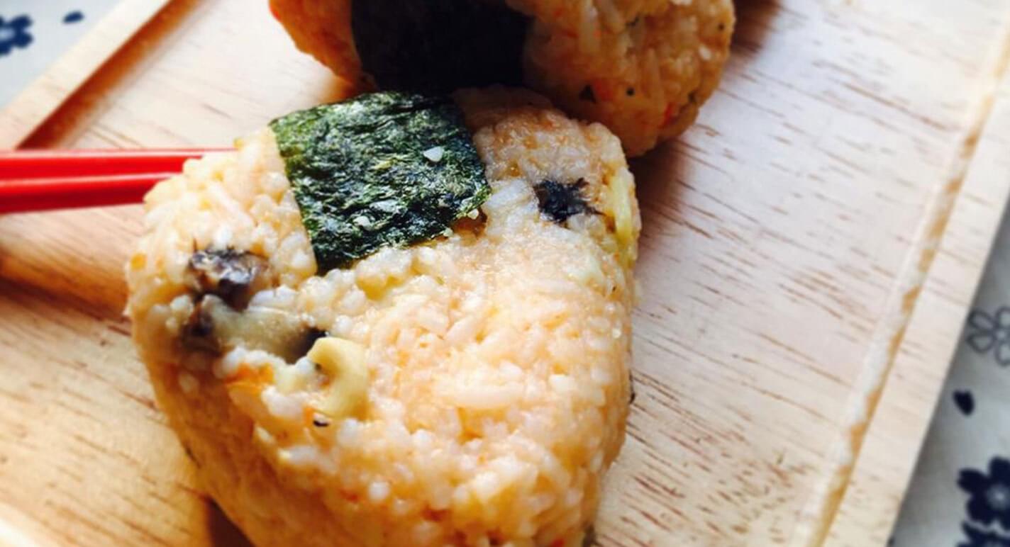 Oiishi Onigiri With SG Chicken Ragout Take Home Soup Pack