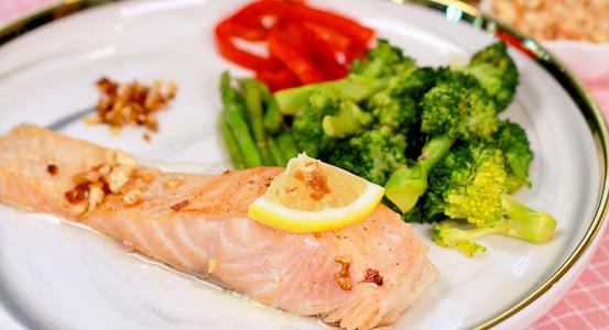 Seared Salmon with Rainbow Salad