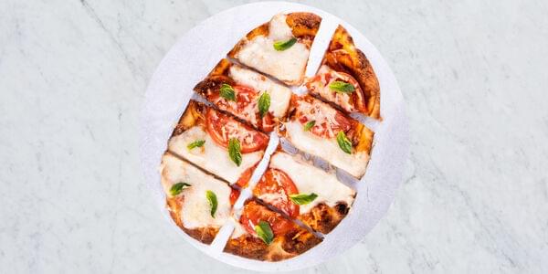 Margherita Naan Pizza