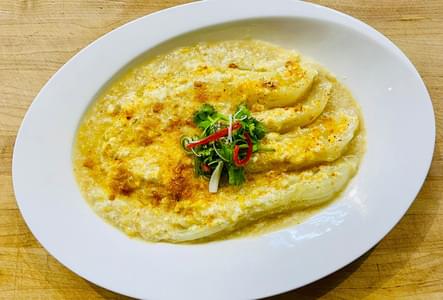 Braised Long Cabbage with Sweet Corn and Egg White Sauce