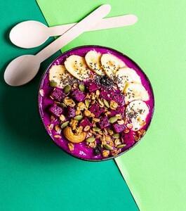 Dragon Fruit Smoothie Bowl