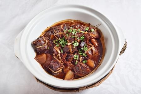 Chinese Braised Australian Beef Oxtail with Daikon